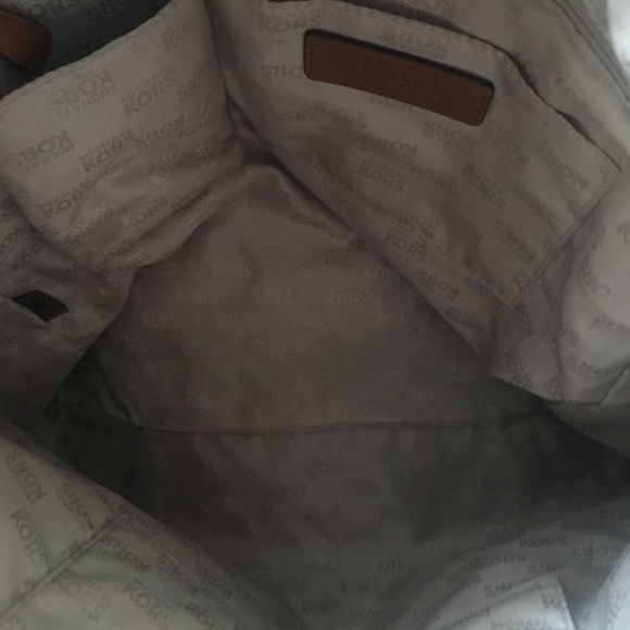 Sold - Picture 4 of 8